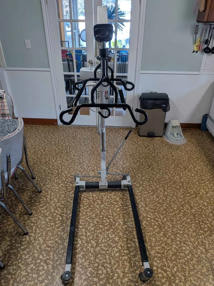 Hoyer Electric Patient Lift - photo 2