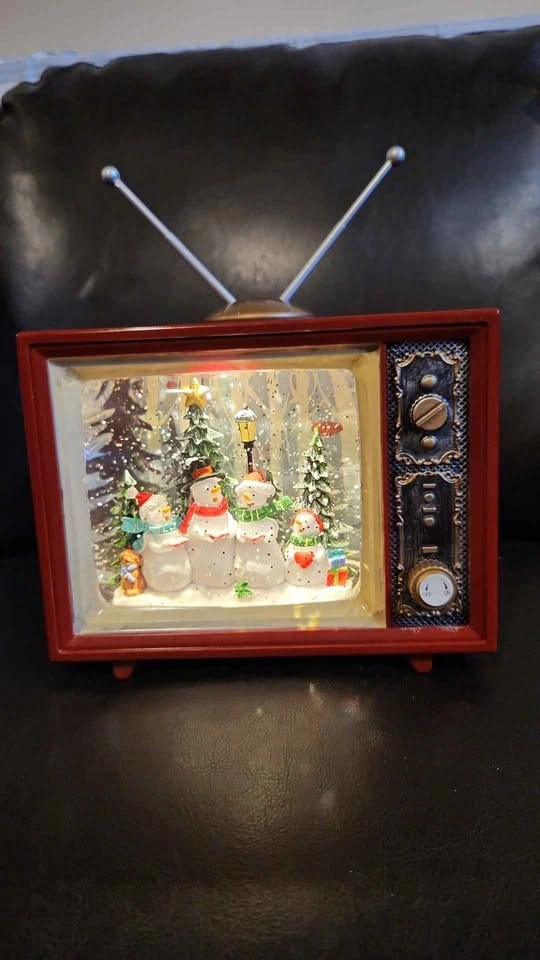 Vintage Style Snowman TV Snow Globe - photo 2