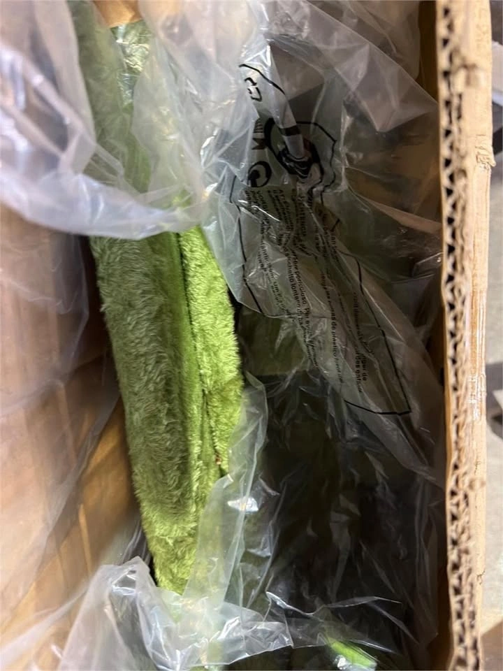 New 55" Cat tree - green - photo 3