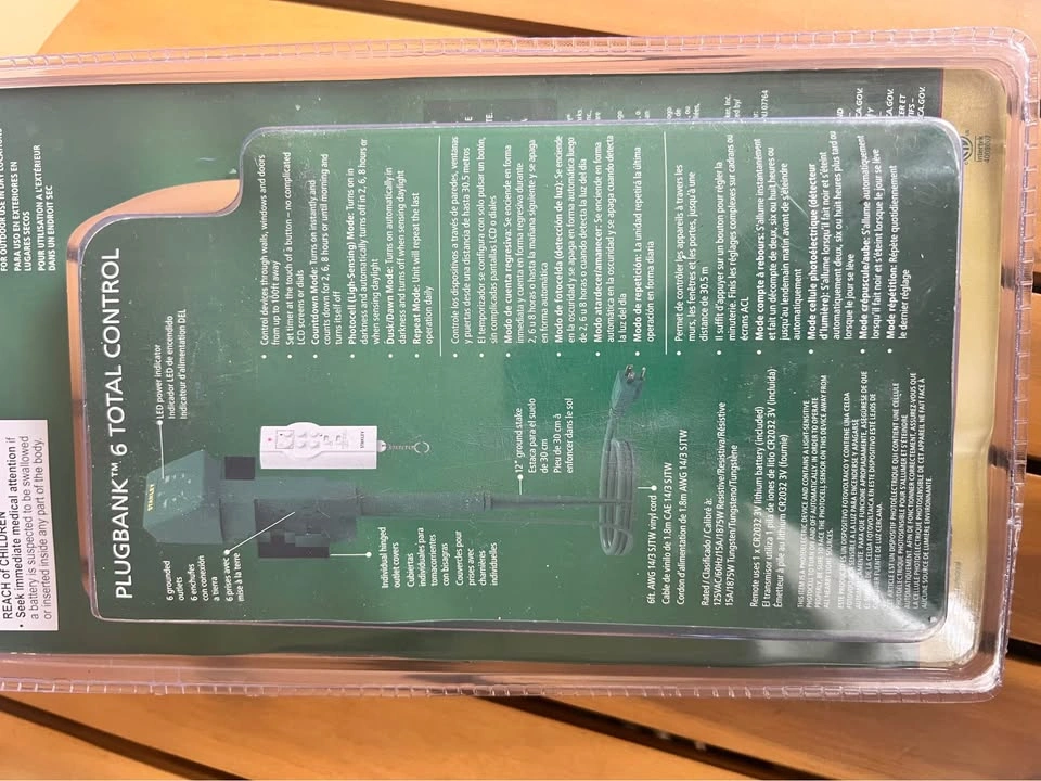 Stanley Christmas 6 Control Outdoor Timer – New in Package - photo 2