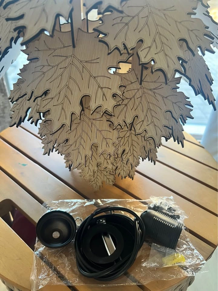 Handcrafted Maple Leaf Pendant Lamp - photo 3