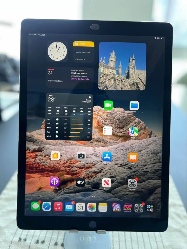 Apple iPad Pro 12.9-inch 2015 Model 256 GB With Cover - photo 2