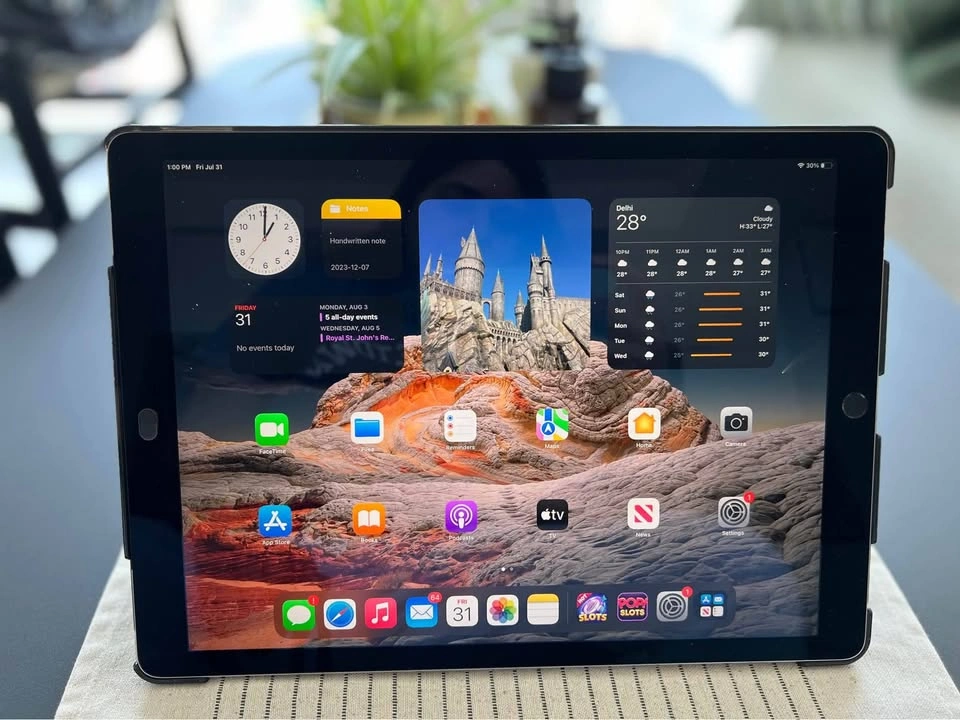Apple iPad Pro 12.9-inch 2015 Model 256 GB With Cover - photo 4