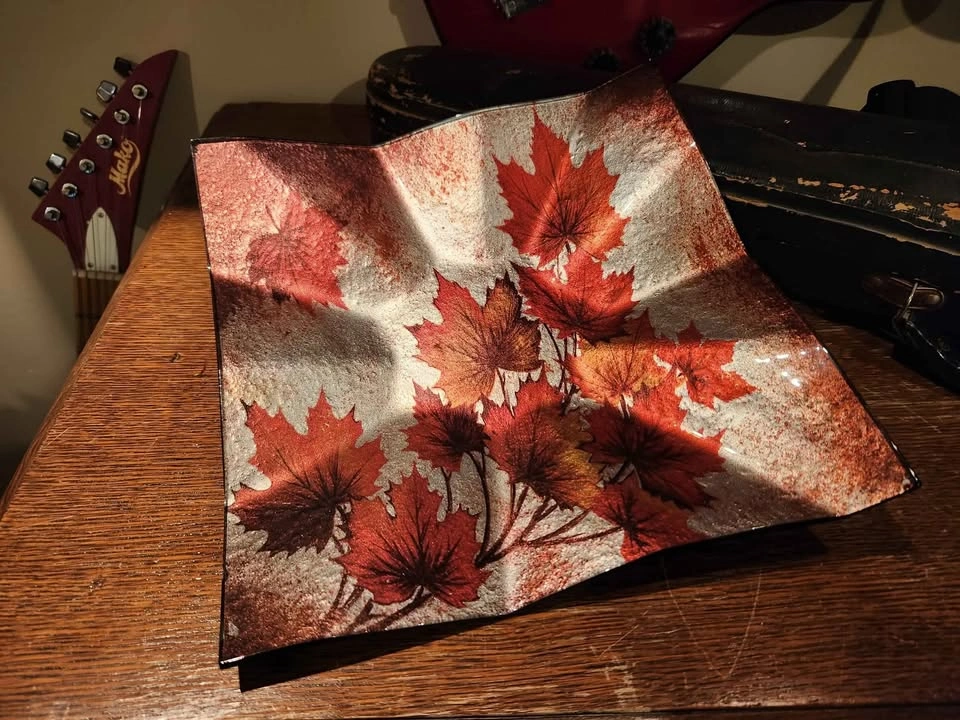 Square Glass Maple Leaf Decorative Bowl - photo 3