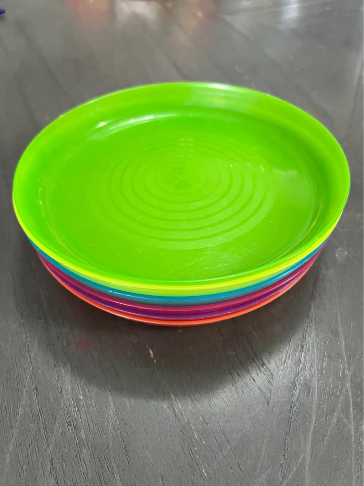 IKEA Colorful Plastic Plates - photo 4