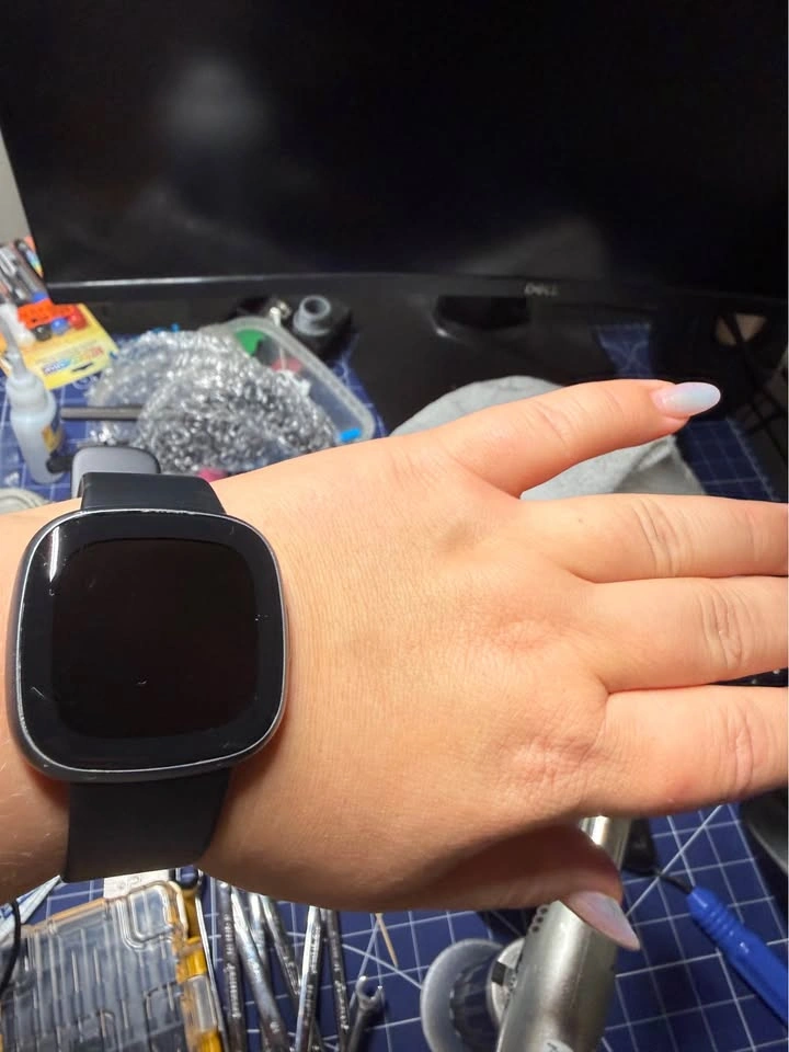 fitbit versa 4 smart watch Fitness smartwatch Black - photo 3