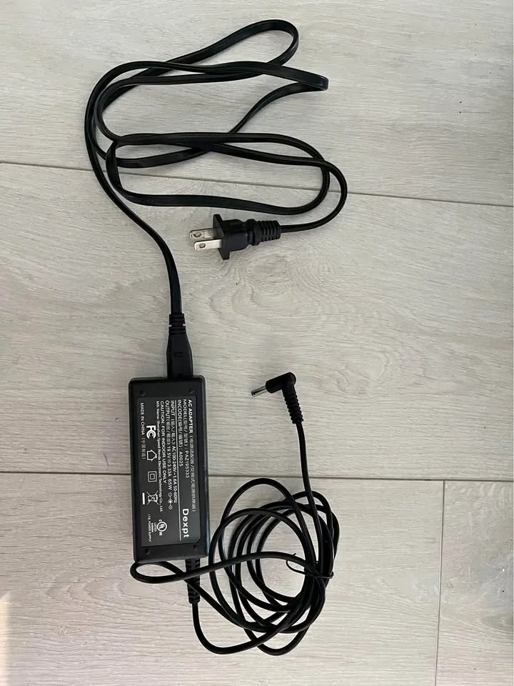 Adaptor for laptop thumbnail