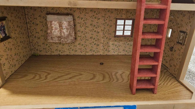 Sylvanian Families Deluxe Family House - photo 4