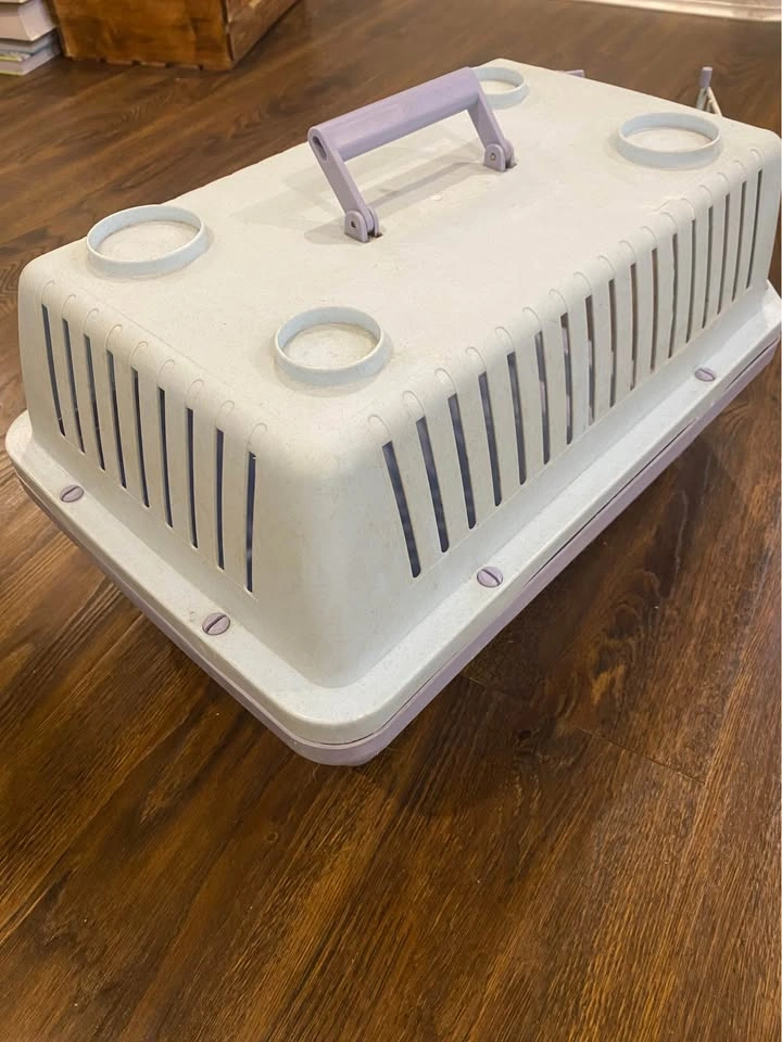 Small Pet Carrier (Hard Sides) - photo 3