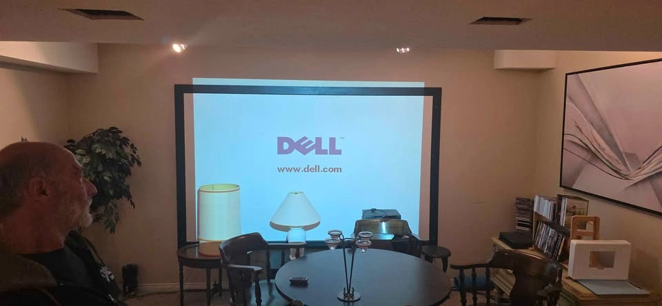 Dell 2200MP Projector with 105" screen - photo 4