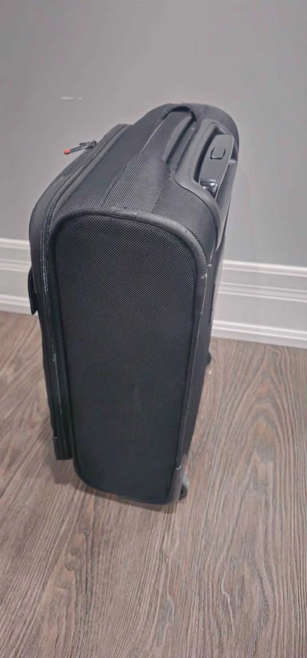 Lenovo ThinkPad Professional Roller Case Carryon - photo 2