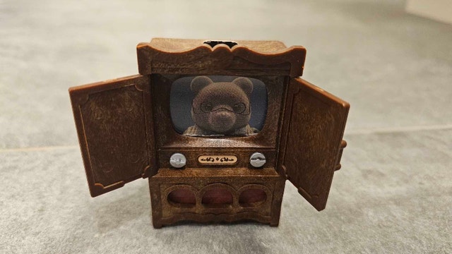 Sylvanian Families A-20 Television Set