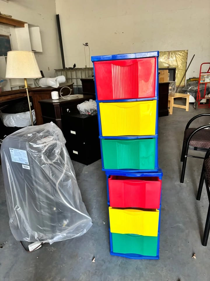 2 piece of drawers