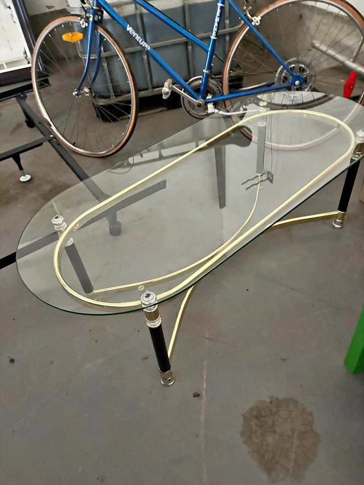 Brand new 3 chairs, 2 round tables, and 1 cylinder table