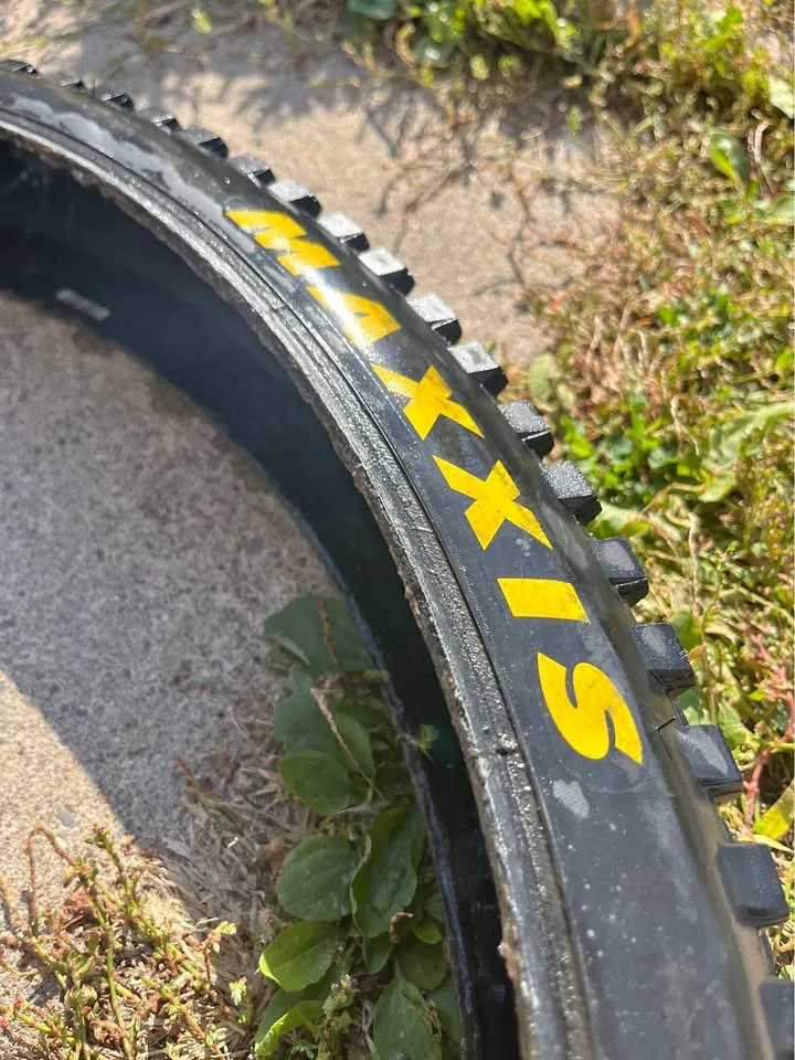 MAXXIS Dissector 2.4WT EXO TR thumbnail