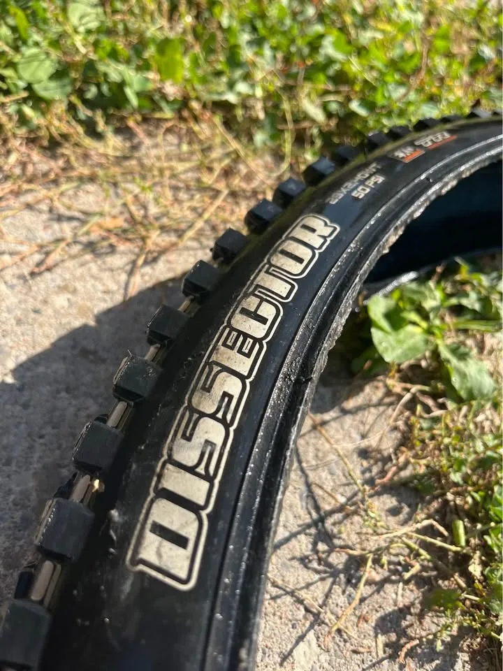 MAXXIS Dissector 2.4WT EXO TR image indicator(2)