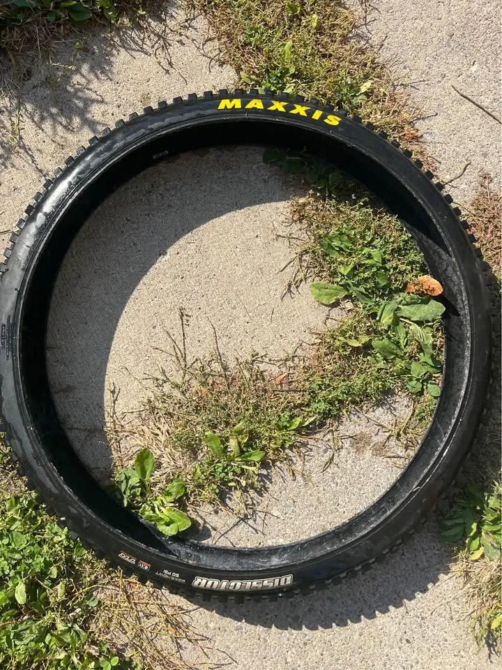 MAXXIS Dissector 2.4WT EXO TR image indicator(3)