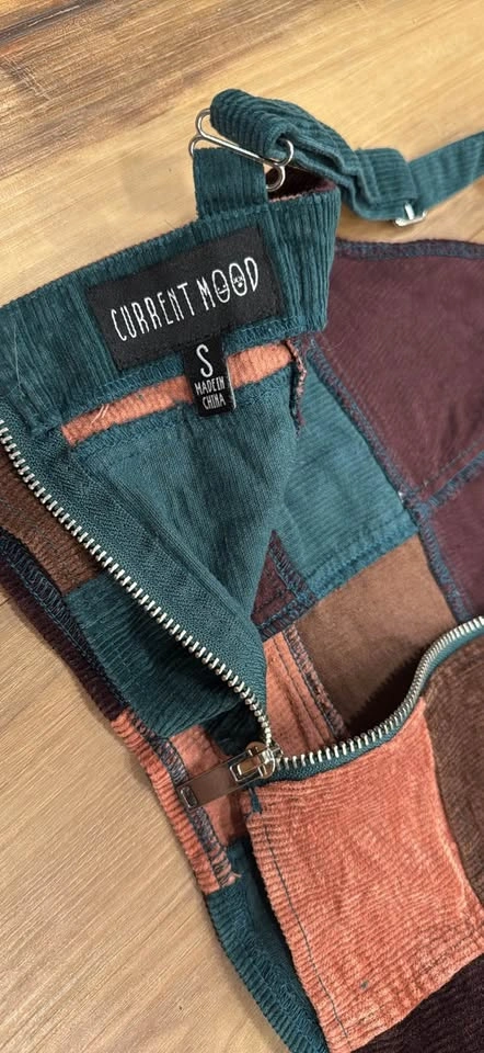 Corduroy patched crop top - photo 3