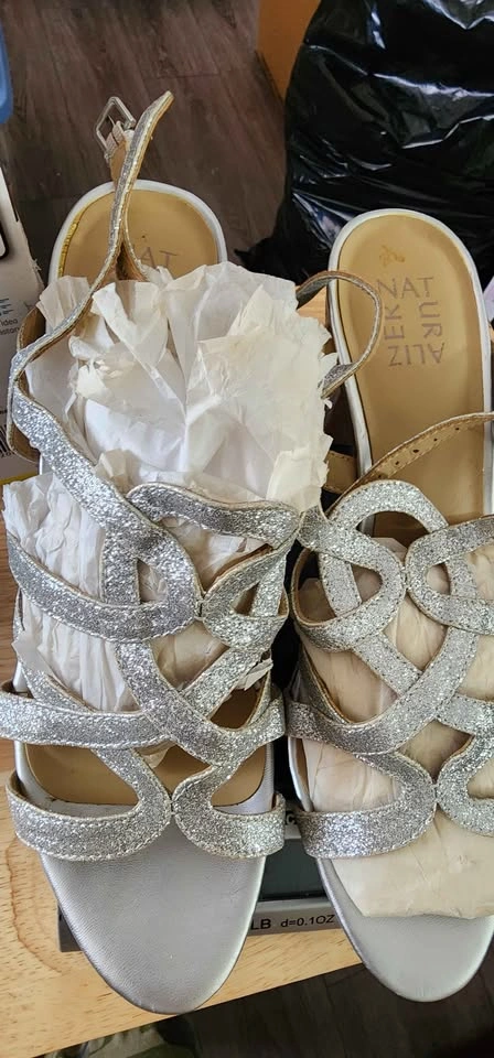 Naturalizer Silver Glitter Strappy Sandals - photo 2