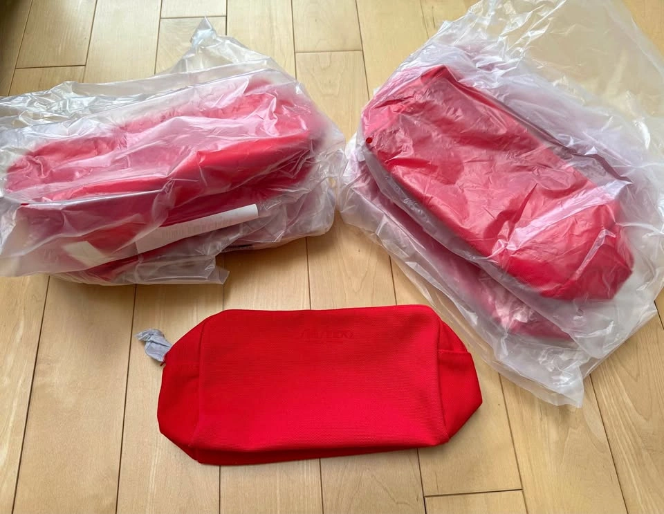 8 BRAND NEW Shiseido Makeup/Toiletry Bags