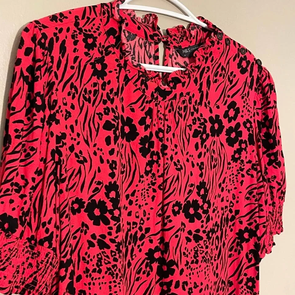 Marks & Spencer Pink & Black Floral Blouse w Ruffled Trim Size 1 - photo 2