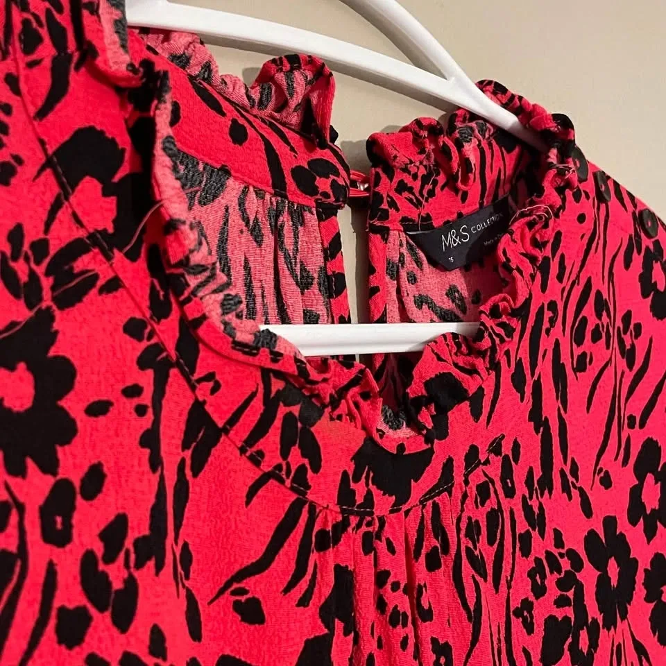 Marks & Spencer Pink & Black Floral Blouse w Ruffled Trim Size 1 - photo 3