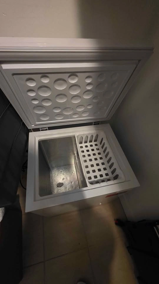 Frigidaire 18.5 in 2.1 cu ft. Freezer or Refrigerator - photo 3