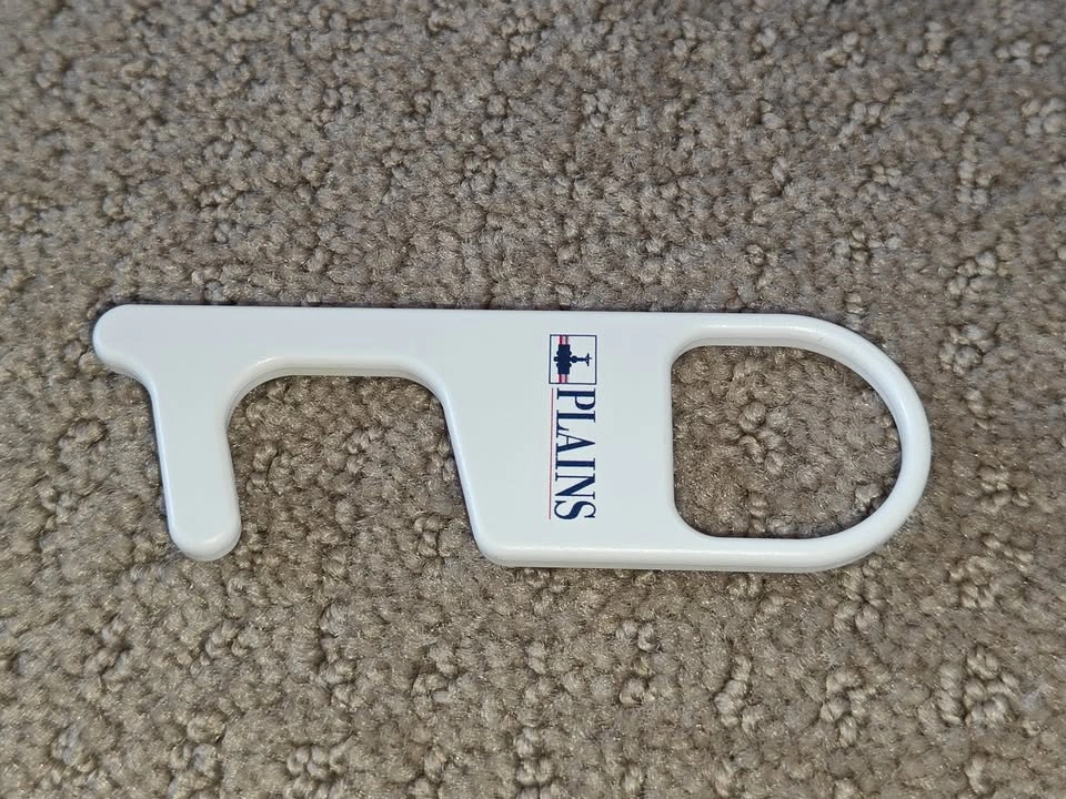 No Touch Door Opener Tool / No Contact Keychain - Plastic - photo 3