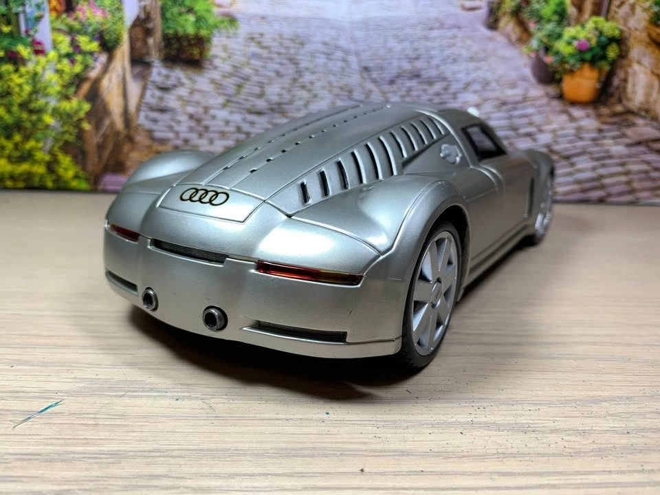 1:18 Brand New Audi Supersportwagen Rosemeyer Silver Diecast - photo 4