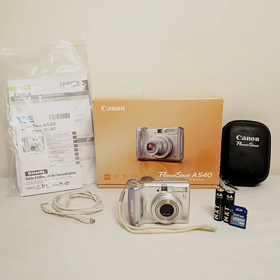 Near Mint Canon PowerShot A550 7.1MP 4X Optical Digital Camera B