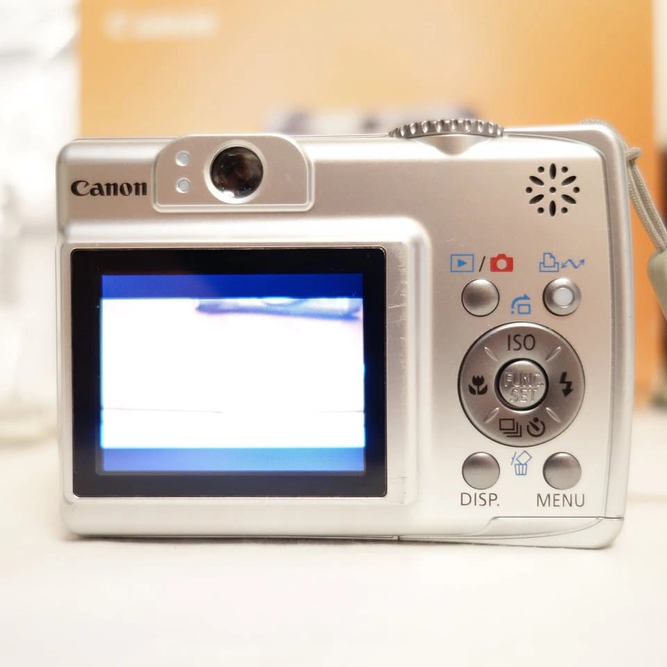 Near Mint Canon PowerShot A550 7.1MP 4X Optical Digital Camera B - photo 4
