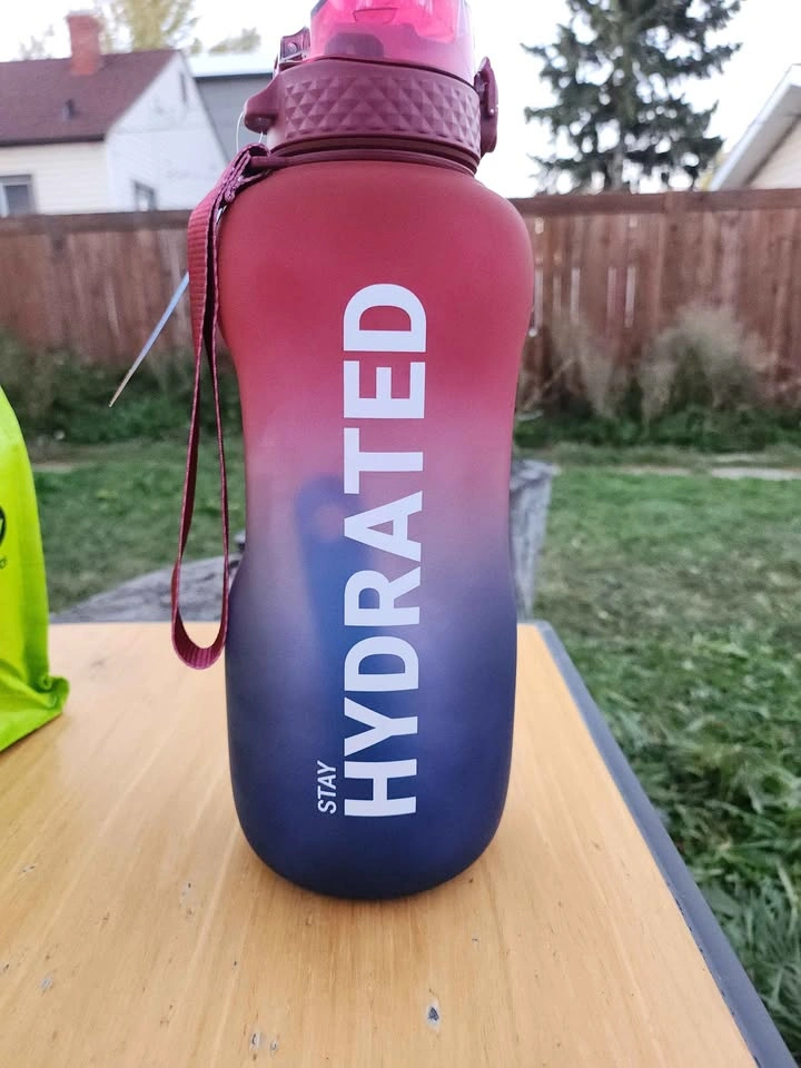 Stay Hydrated Water Bottle with Time Reminders - photo 2