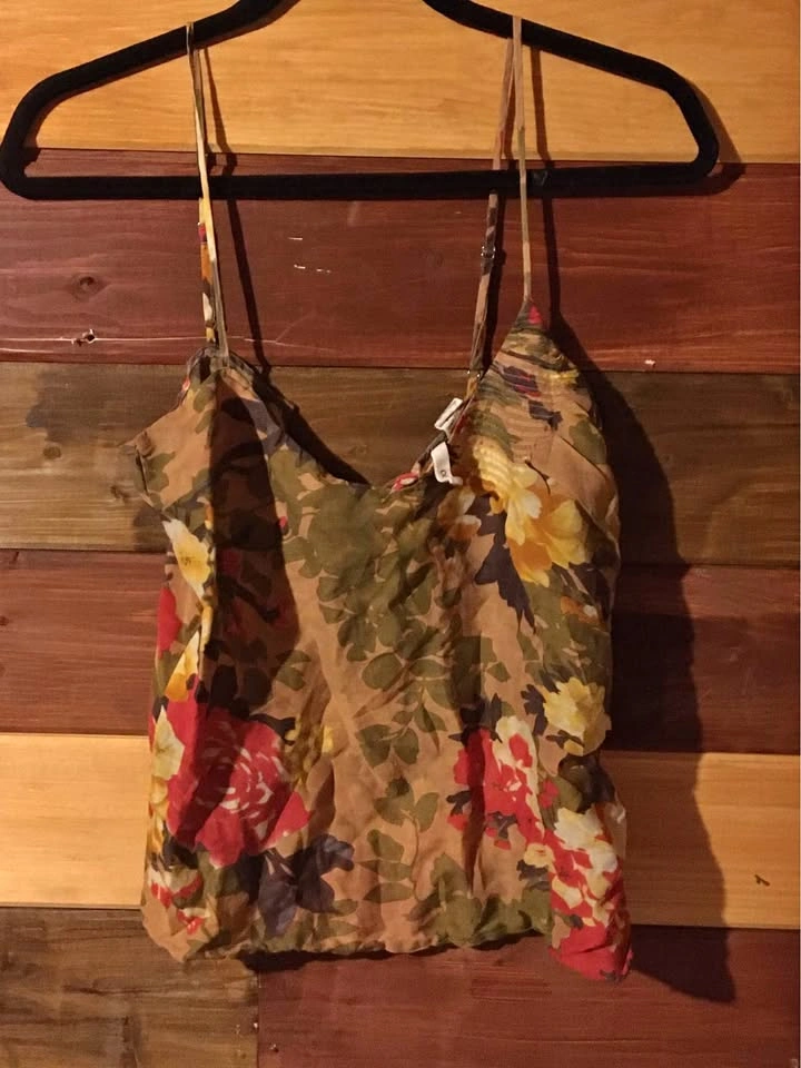 Women’s floral tank top
