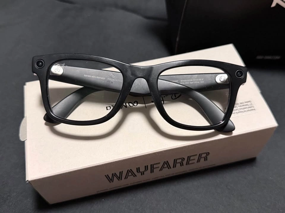 Ray-Ban Meta Wayfarer Smart Glasses - photo 5