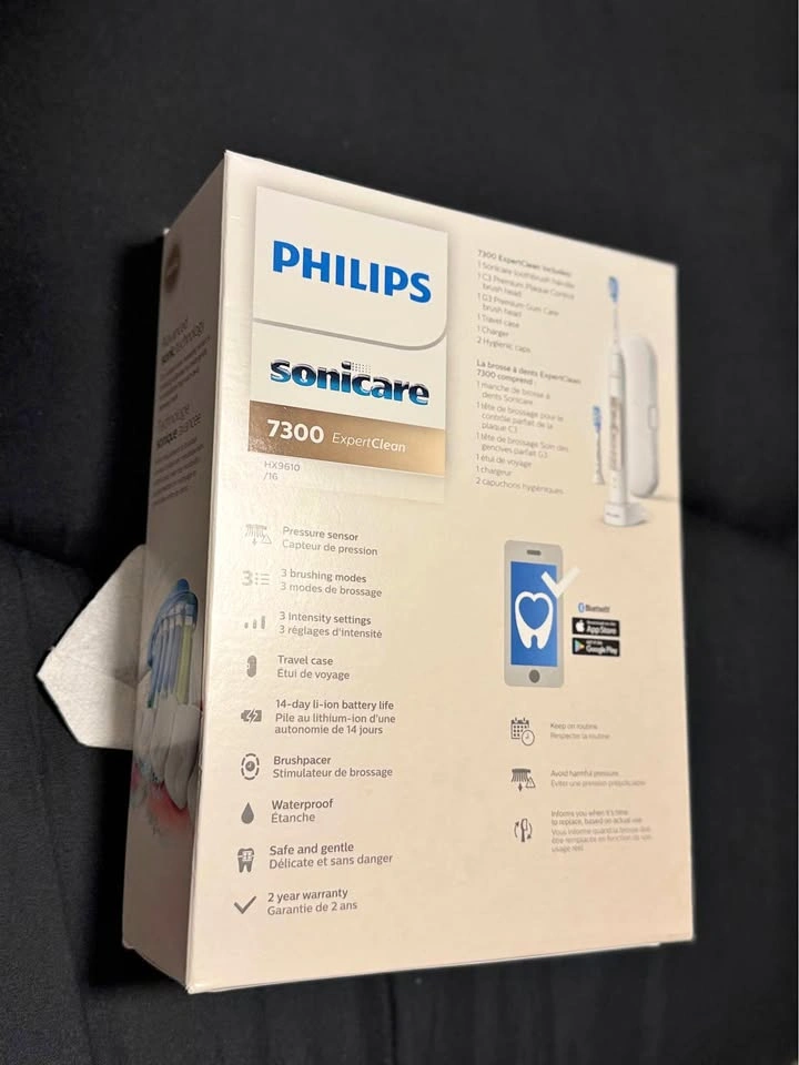 Philips Sonicare 7300 ExpertClean Power Toothbrush