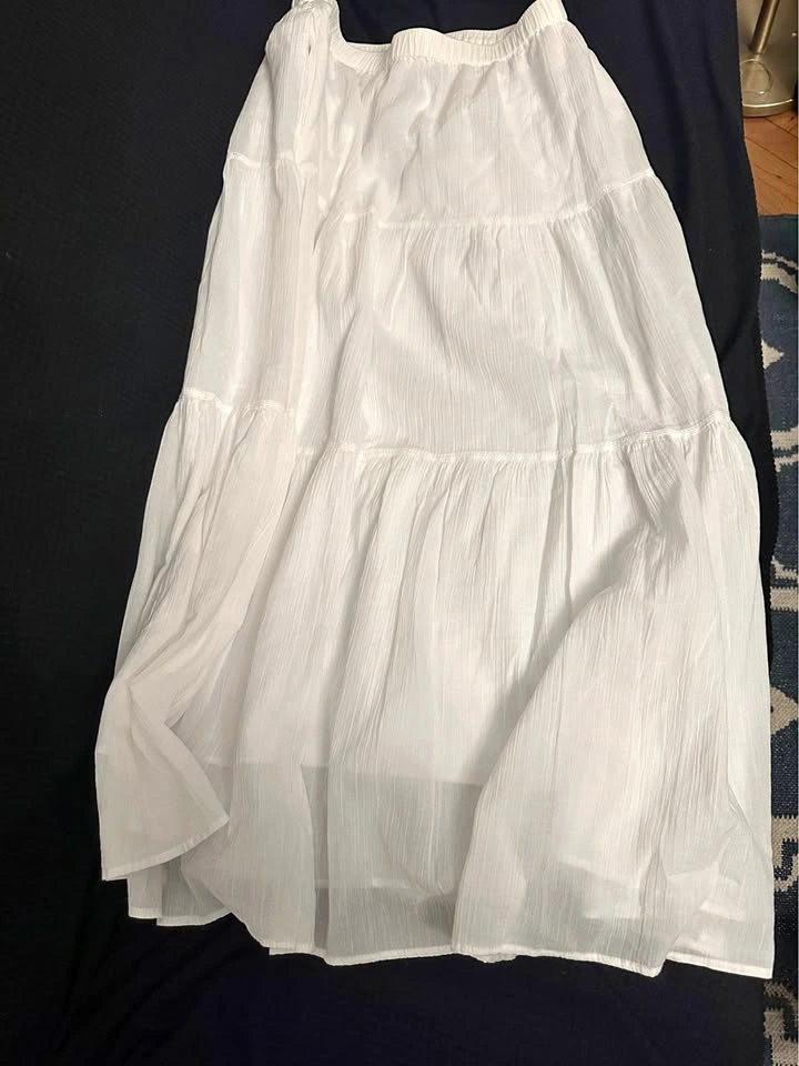 Uniqlo NWT Tiered Skirt. Women’s Size M. Pickup in Park Slope.