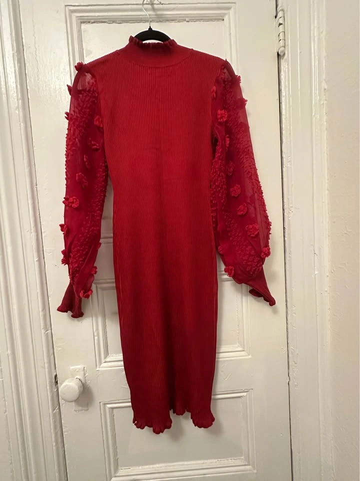 Almost Famous Red Ribbed Knit Dress Size M - photo 2