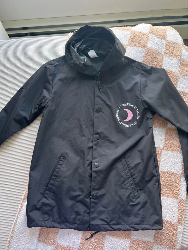 Dayseeker Windbreaker