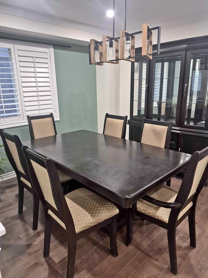 Dining Room Set – Table, 6 Chairs & Matching China Cabinet