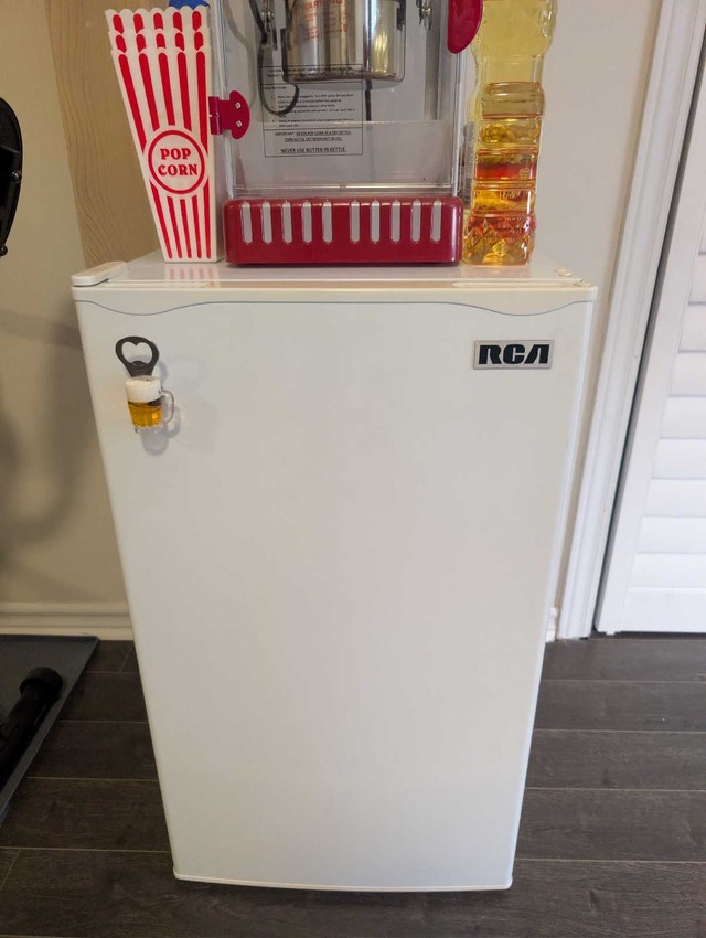 RCA Mini Fridge