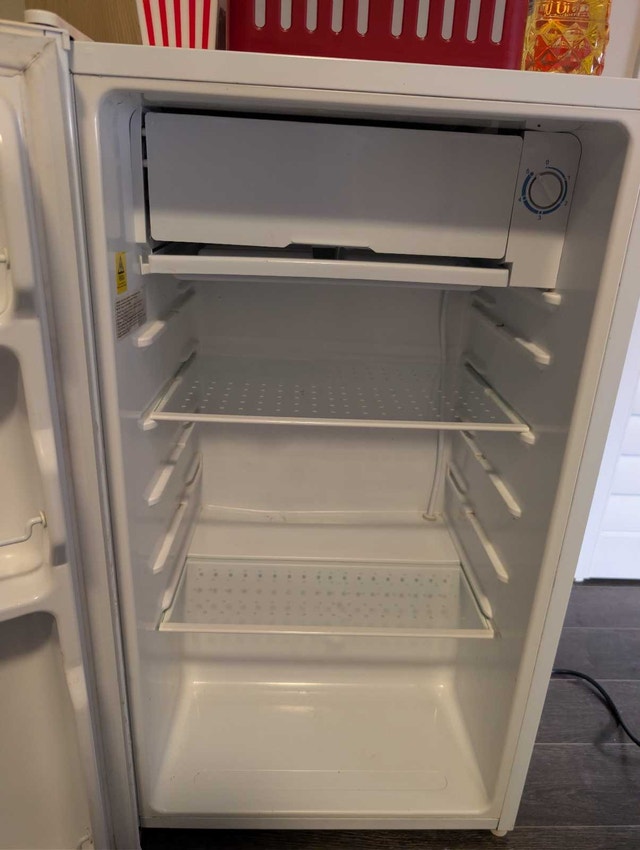 RCA Mini Fridge - photo 2