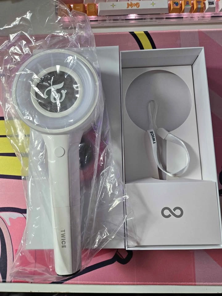 Twice Candybong Infinity Lighstick