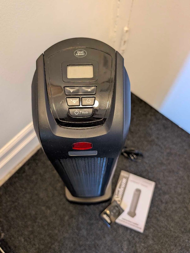 Sunbeam Digital Tower Heater with Remote – Great Condition