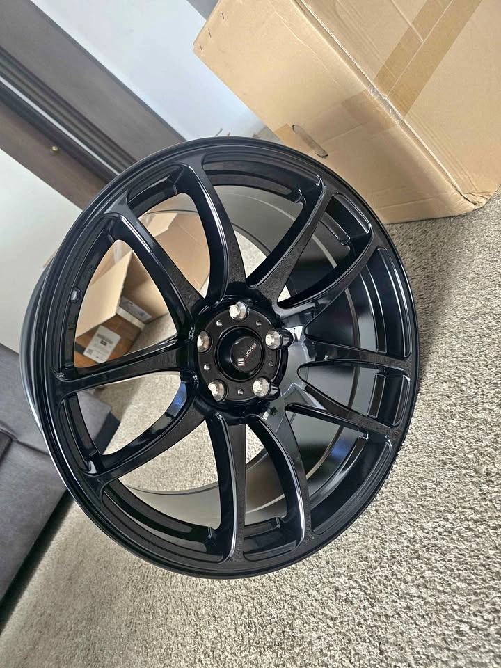 Black Vors TR4 Wheels 18x9.5 5x114.3 35mm
