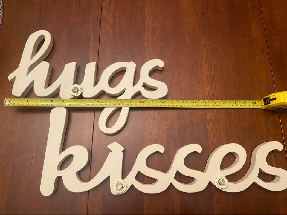 🤍 “Hugs & Kisses” Wall Décor – Beautiful Neutral Statement Piece - photo 3