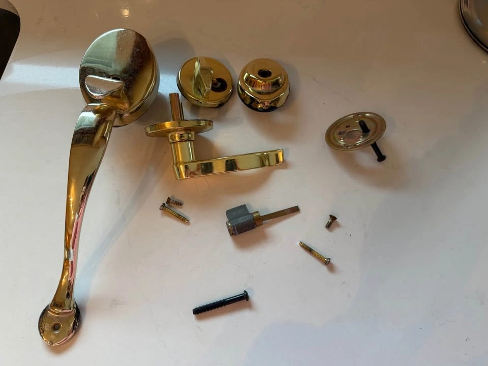 Weiser Polished Brass Door Handle & Lock Hardware – 2 Sets - photo 2