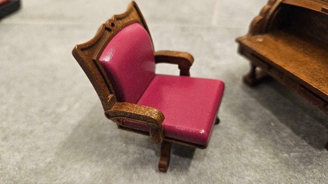 Sylvanian Families Writing Desk and Chair - photo 3