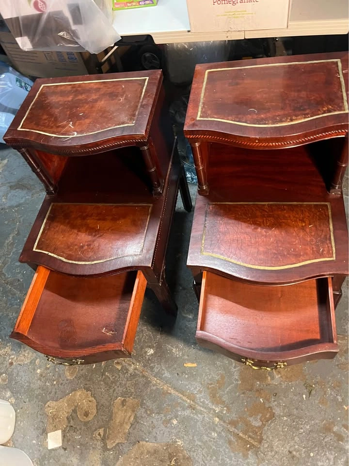 Pair of Vintage Mahogany Step-Up End Tables with Tops - photo 2