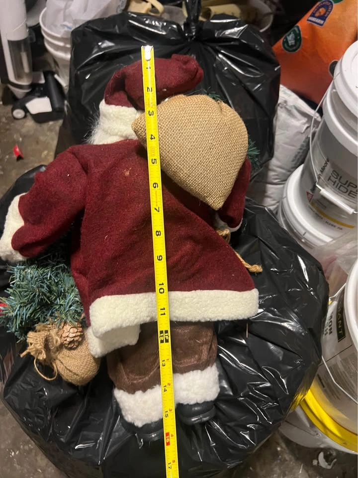 16-Inch Rustic Woodland Santa Claus Figurine - photo 3
