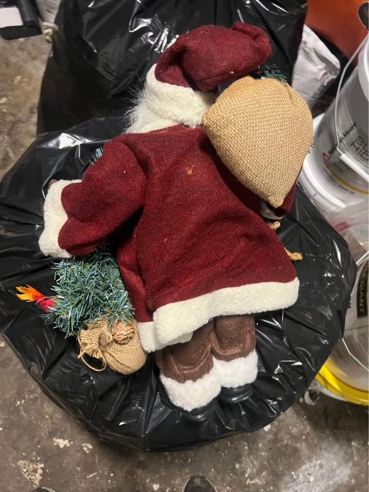 16-Inch Rustic Woodland Santa Claus Figurine - photo 4